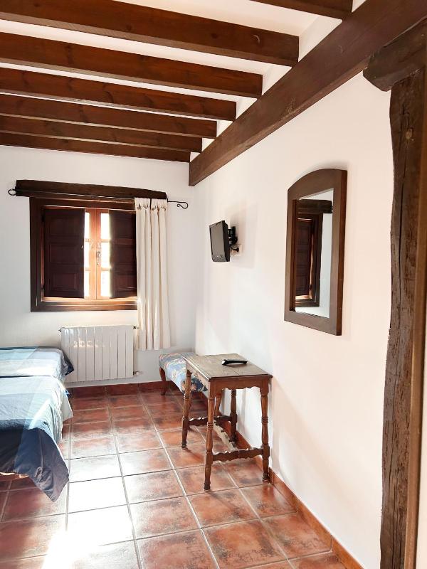 One-Bedroom Apartment image 3