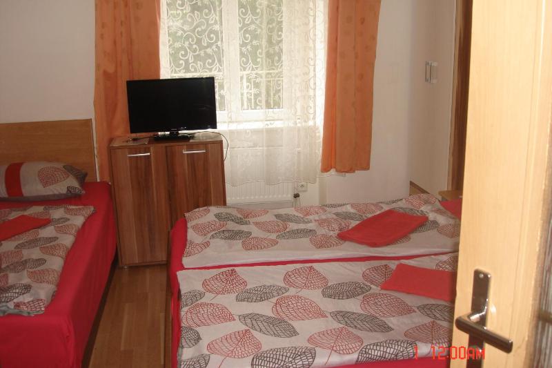 Quadruple Room image 4