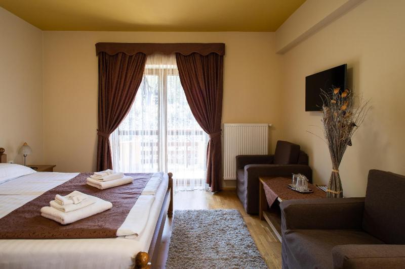 Family Room image 4