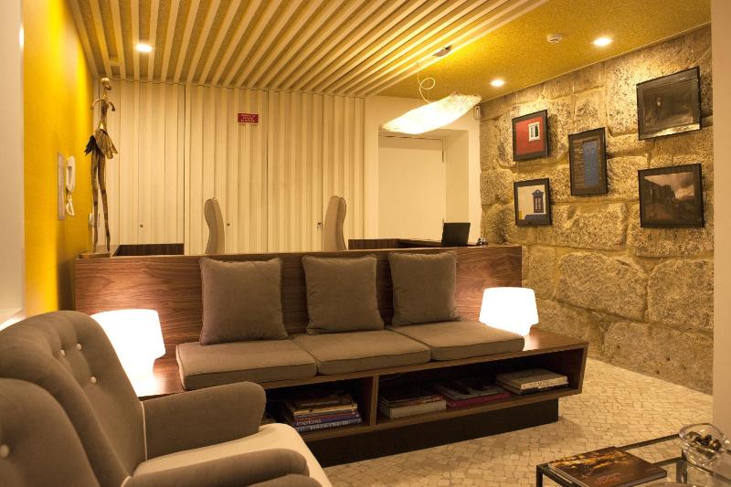In Porto Gallery Guesthouse - image 9