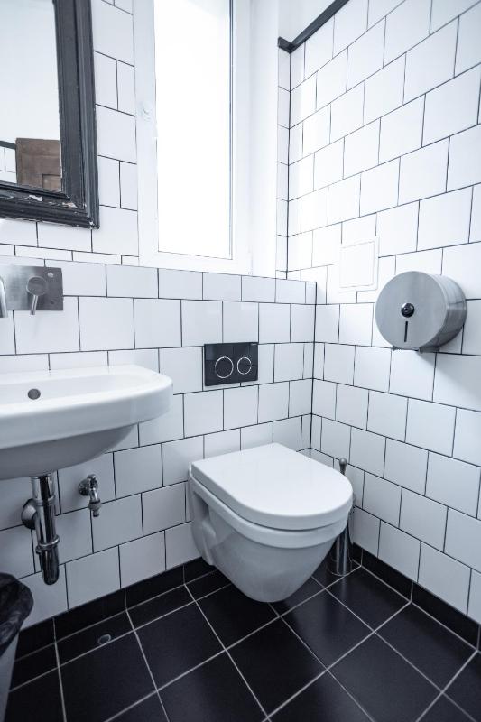 Single Bed in 6-Bed Mixed Dormitory image 2