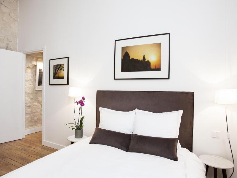 LivinParis - Luxury 2 Bedrooms Le Marais I - image 8