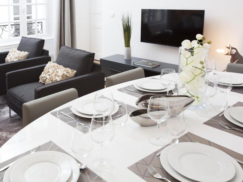 LivinParis - Luxury 2 Bedrooms Le Marais I - image 10