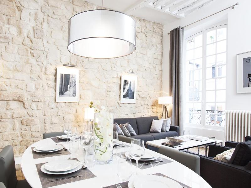 LivinParis - Luxury 2 Bedrooms Le Marais I - image 6