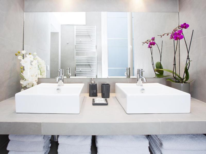 LivinParis - Luxury 2 Bedrooms Le Marais I - image 9