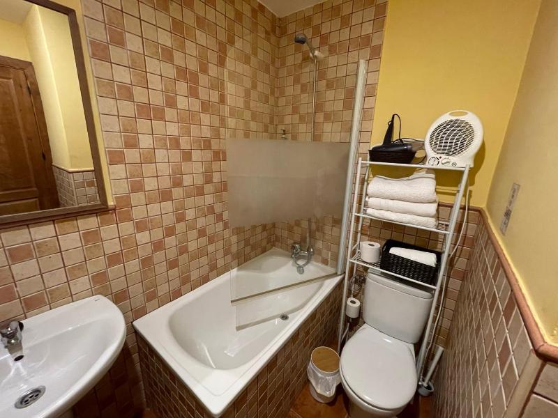 Quadruple Room image 2