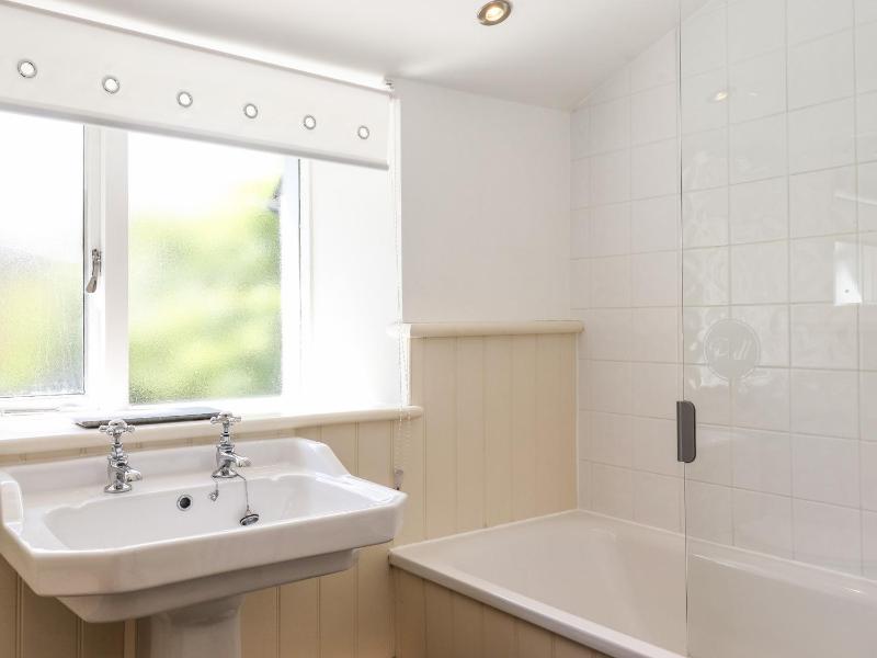 Primrose Cottage - image 31