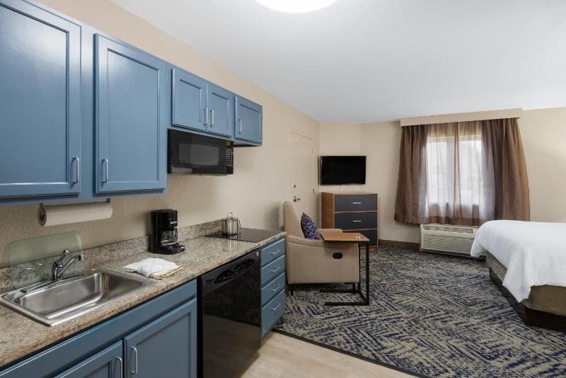 Studio Queen Suite image 2