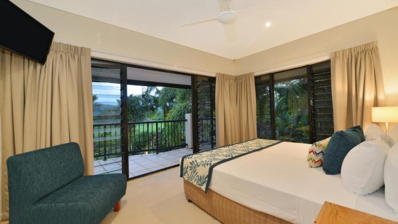Sanctuary At Thornton's Port Douglas - image 11