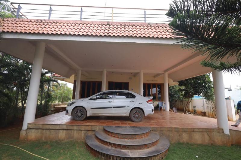royal stay - image 16