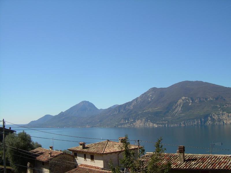 Apartment with Lake View image 4