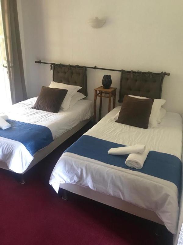 Twin Room with Garden View image 1