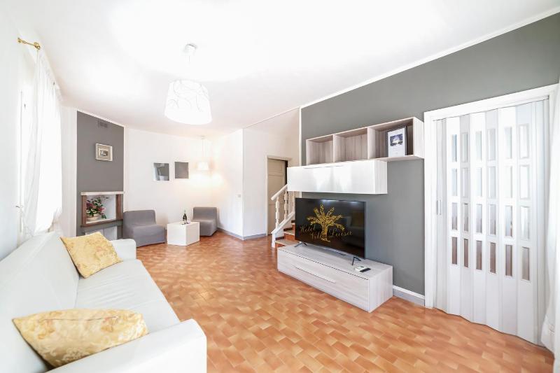 Villa with Garden View image 4