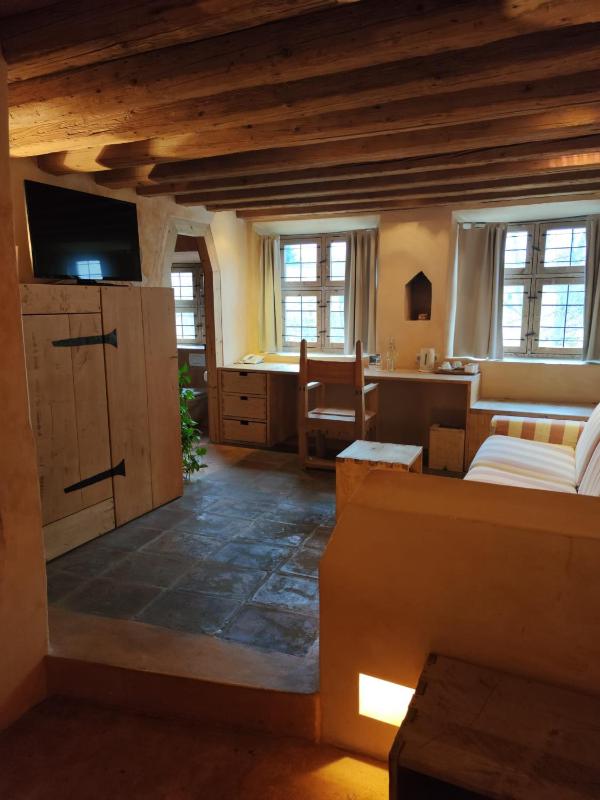 Deluxe Single Room image 3
