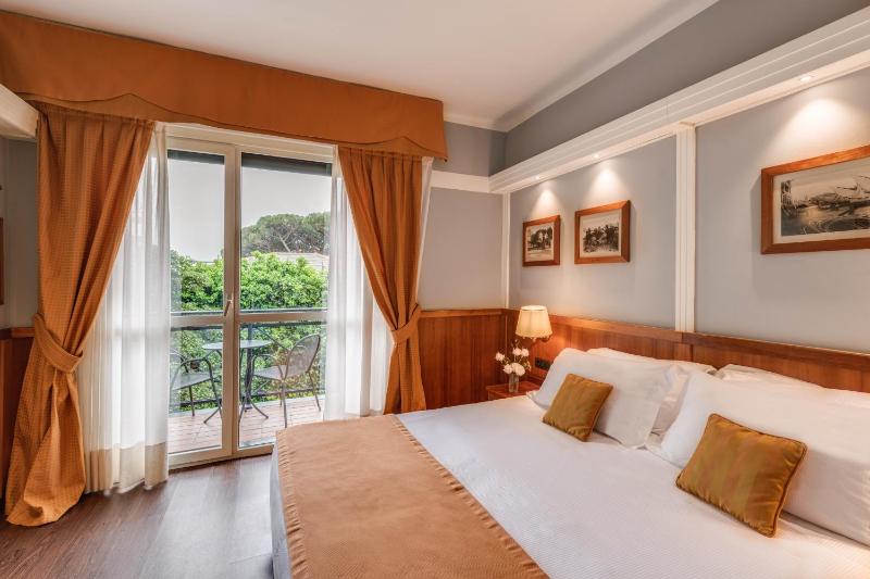 Superior Double or Twin Room with Balcony and Sea View image 3