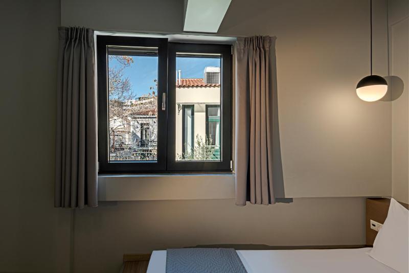 BED in Athens - image 15