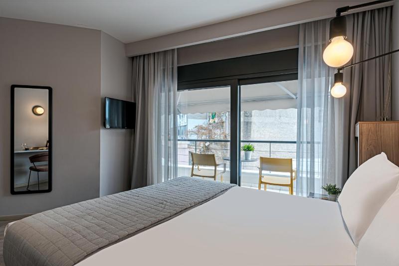 BED in Athens - image 10
