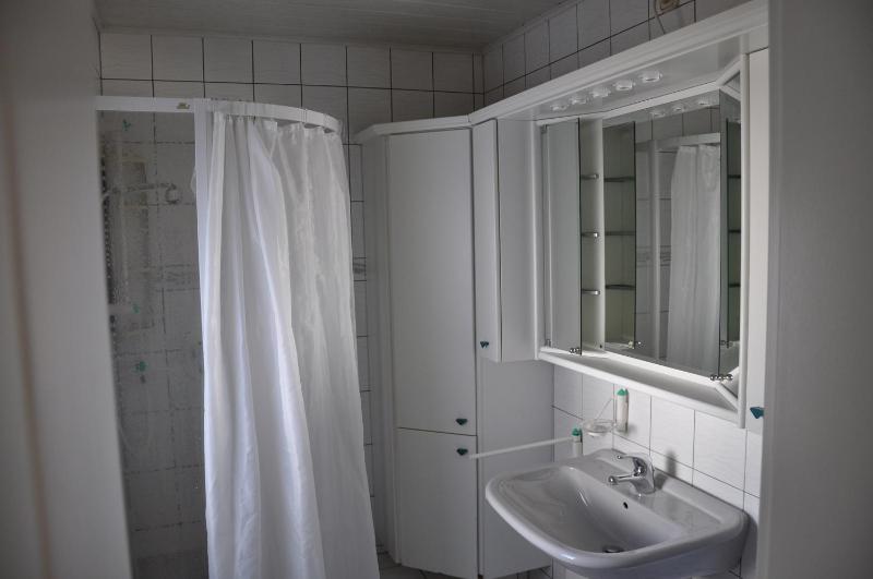 One-Bedroom Apartment (2 Adults) - Annex4 image 3