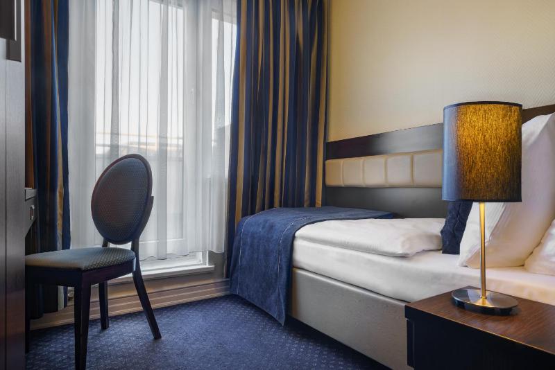 Economy Single Room image 3