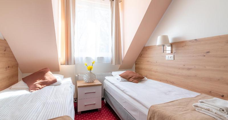 Standard Double or Twin Room image 1