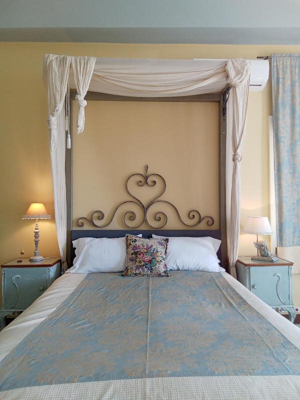 Deluxe Family Suite image 1
