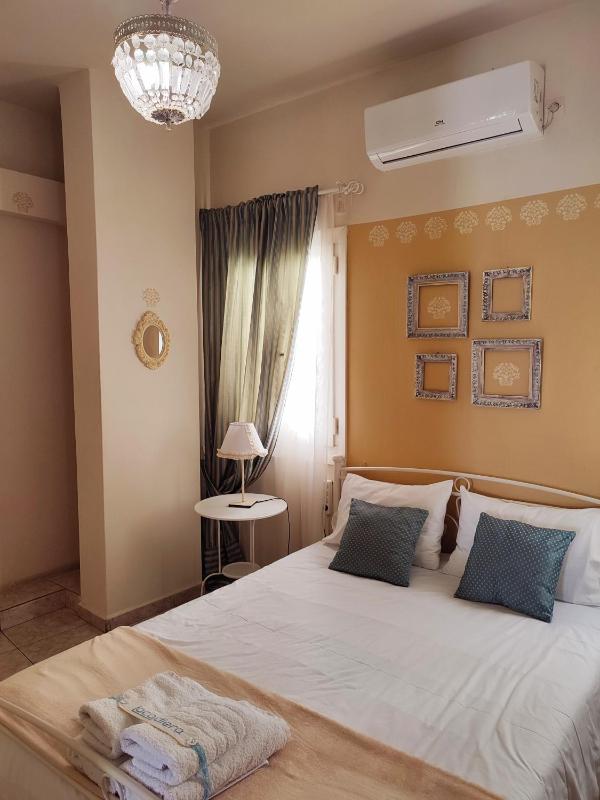 Standard Double Room image 1
