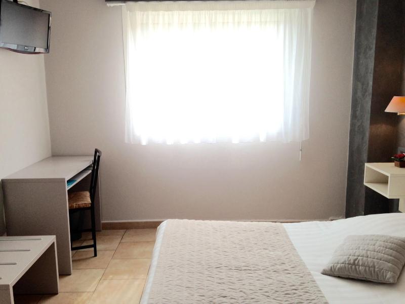 Double Room Hill Side image 3