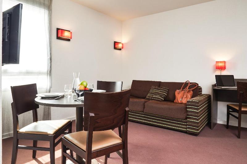 Adagio Access Marseille Saint Charles Aparthotel - image 9