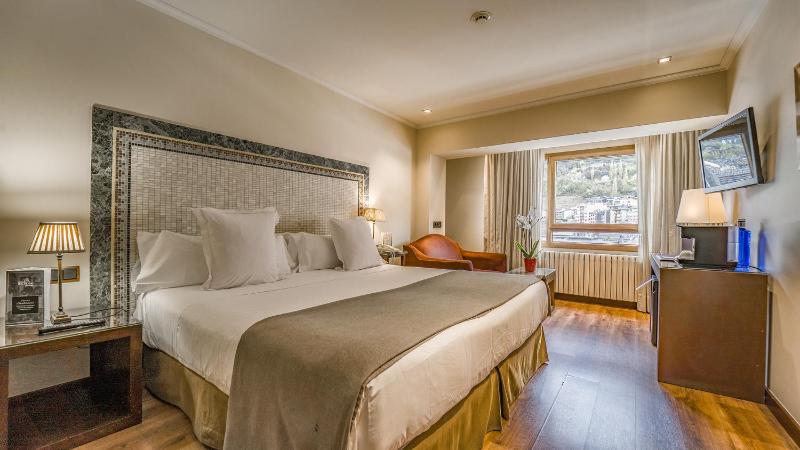 Superior Double Room image 1