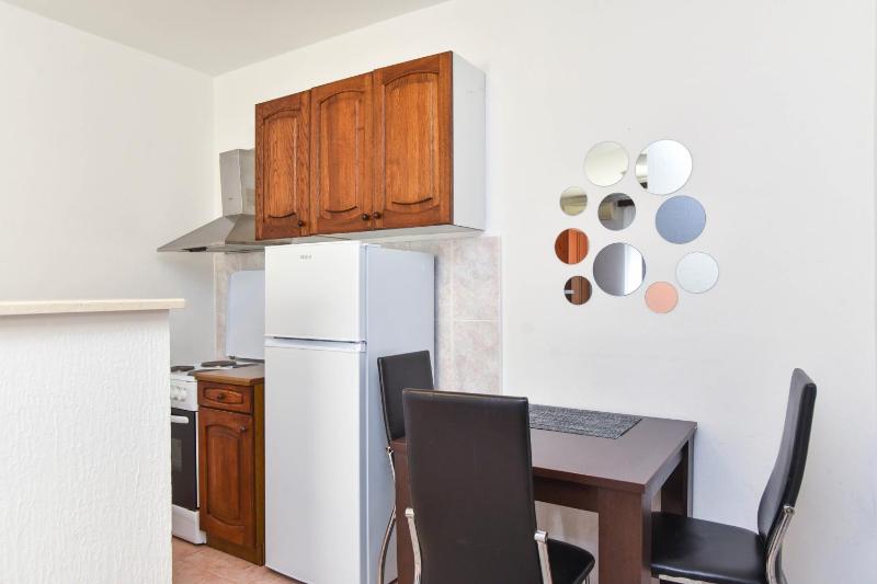 Studio with Terrace image 2