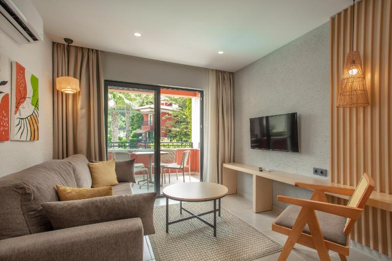 Superior Apartment image 3