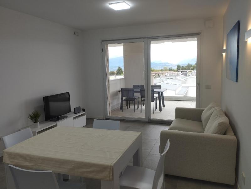 Opalia Residence - Wonderful Garda Lake view Apartment - image 4