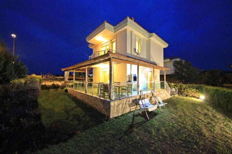 Deluxe Villa image 2
