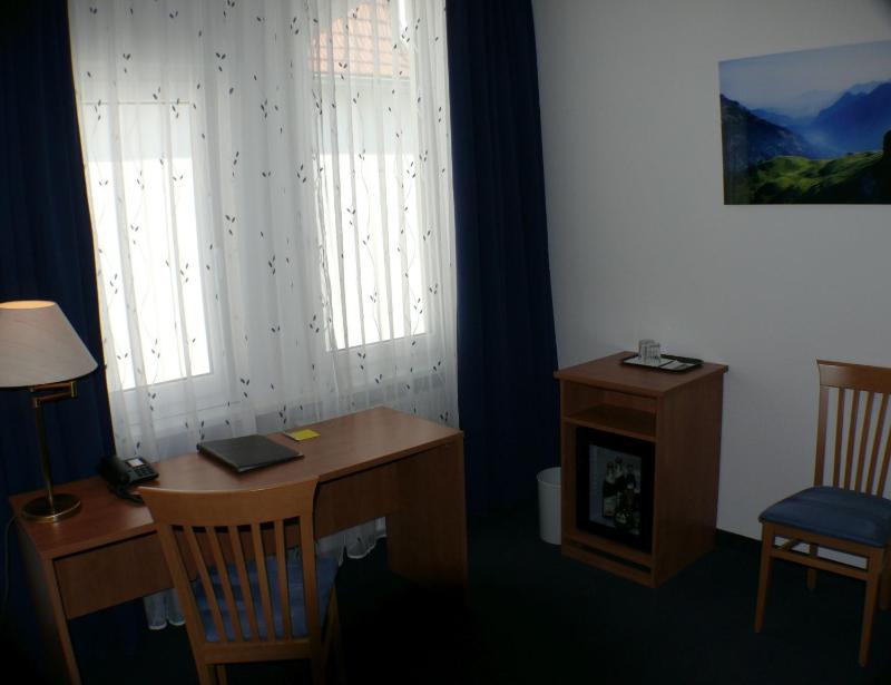 Double Room image 2
