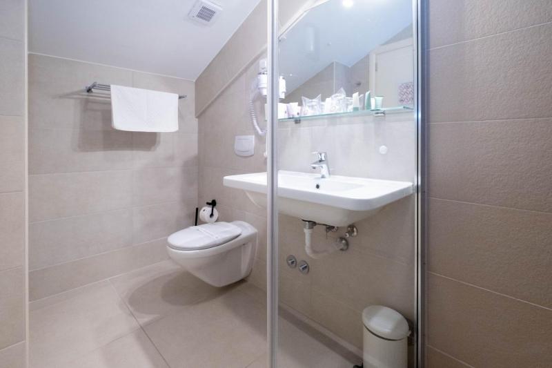 Superior Double Room image 4