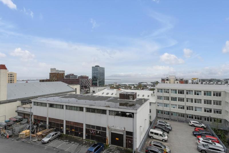 B18 Apartments - image 11