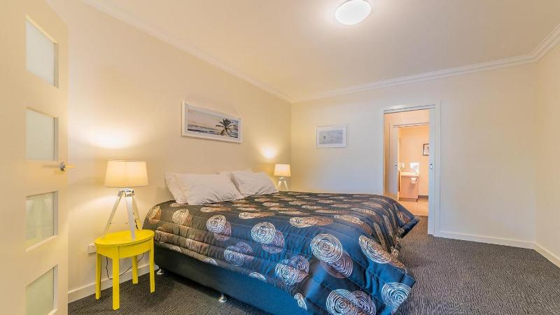 1-83 Thompson Avenue Cowes - image 9