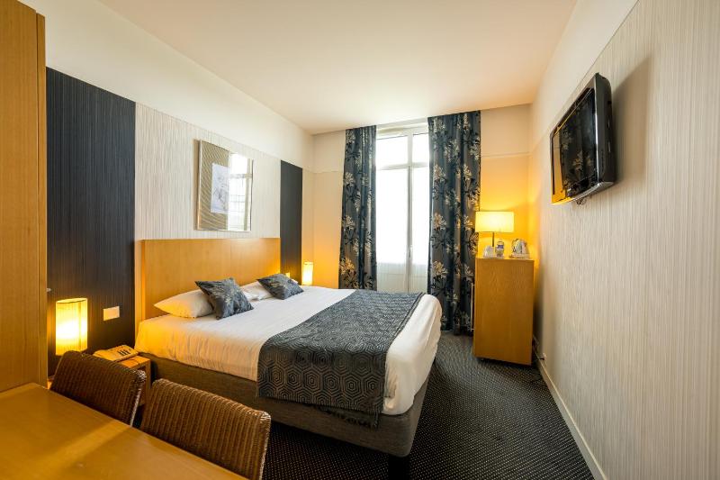 Superior Double Room image 2