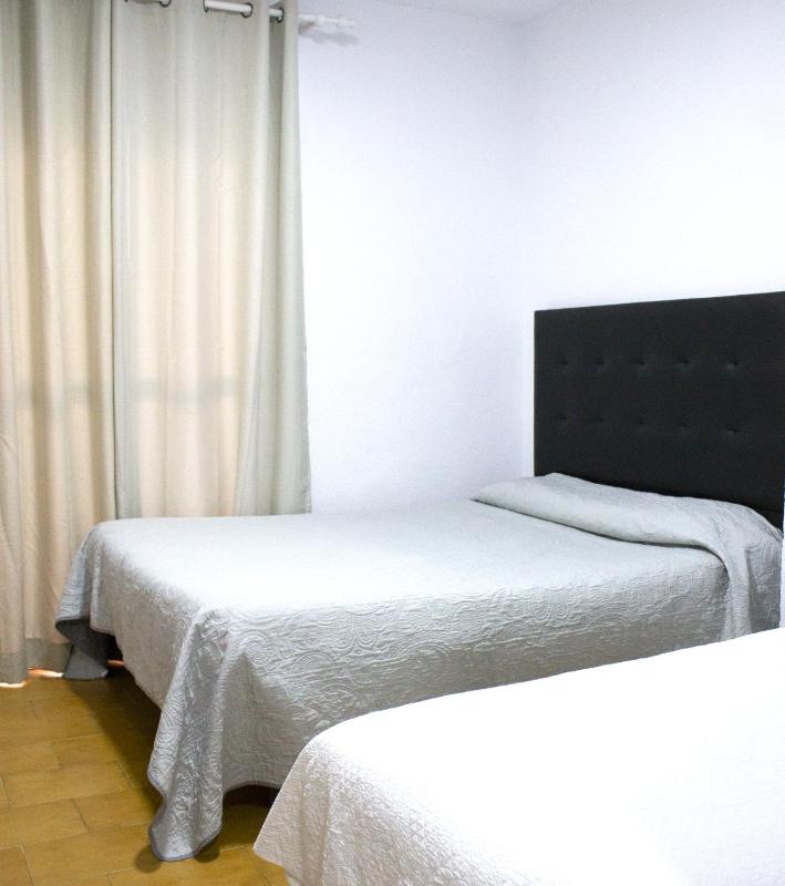 Hostal Villa - image 5