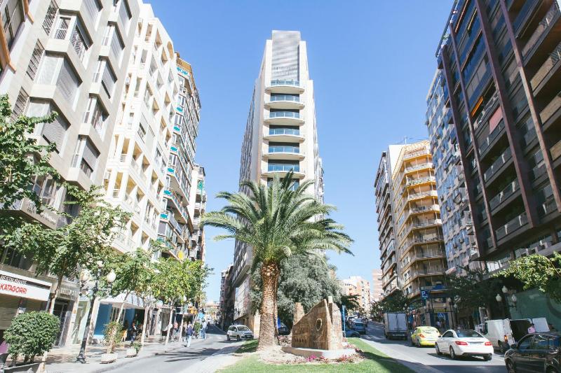 The Lucky Flats - Artilleros - image 35