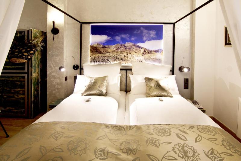 Triple Room with Balcony-Sierra de Maigmó image 1
