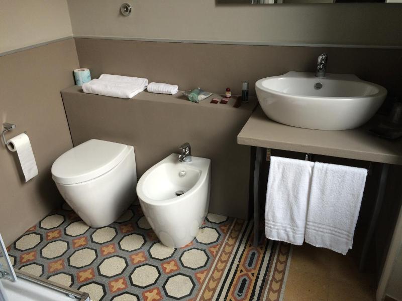 Suite with Balcony image 2