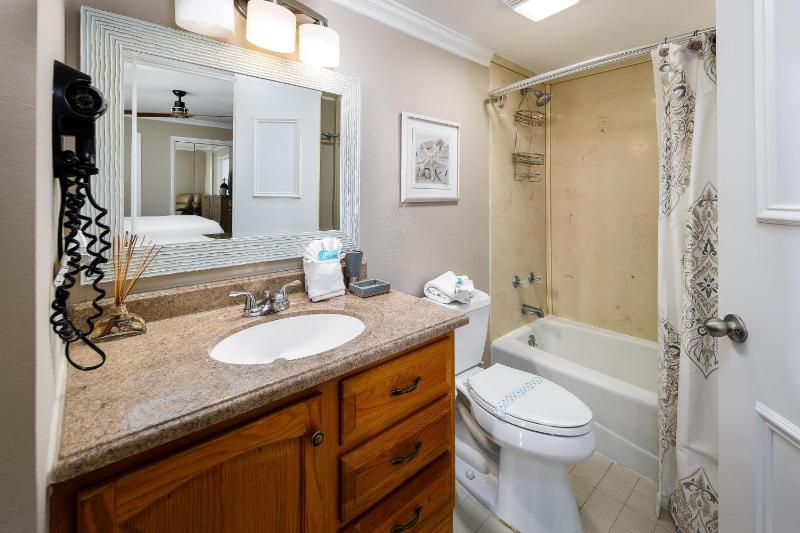 Nautilus 2407 Gulf View 4th Floor 2 BR 2 BA - image 9