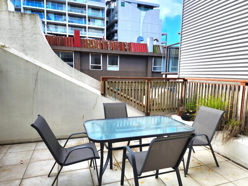 U Suites on Jessie - image 25