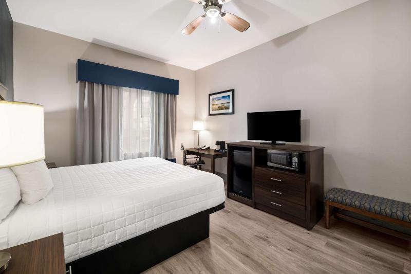 King Room image 3