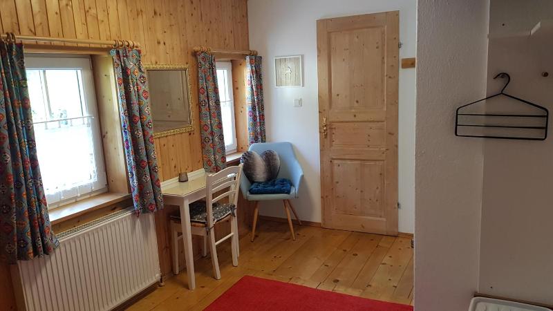 Small Double Room image 4