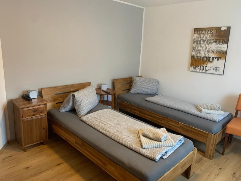 Twin Room image 3