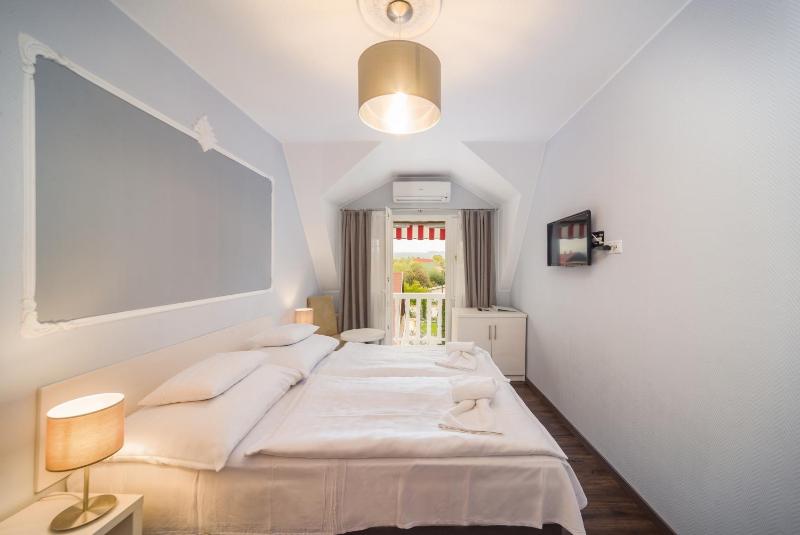 Two-Bedroom Apartment with Balcony image 4