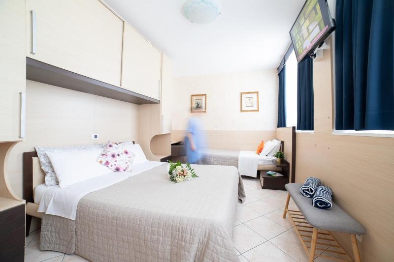 Triple Room image 1