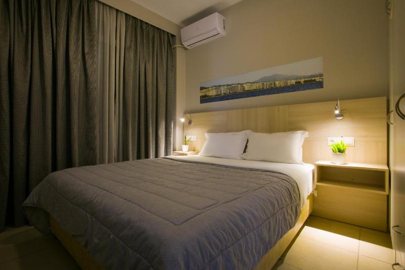 Executive Two-Bedroom Apartment with Hydromassage Shower image 2